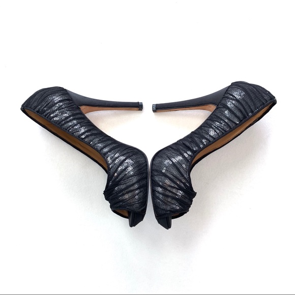 Badgley Mischka Star Black Mesh Silver Sequin Pump - Picture 6 of 8